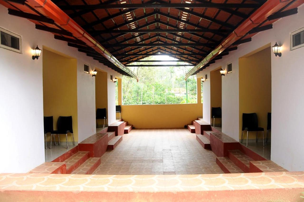 La Flora Prakruth Resort Coorg Madikeri Exteriör bild